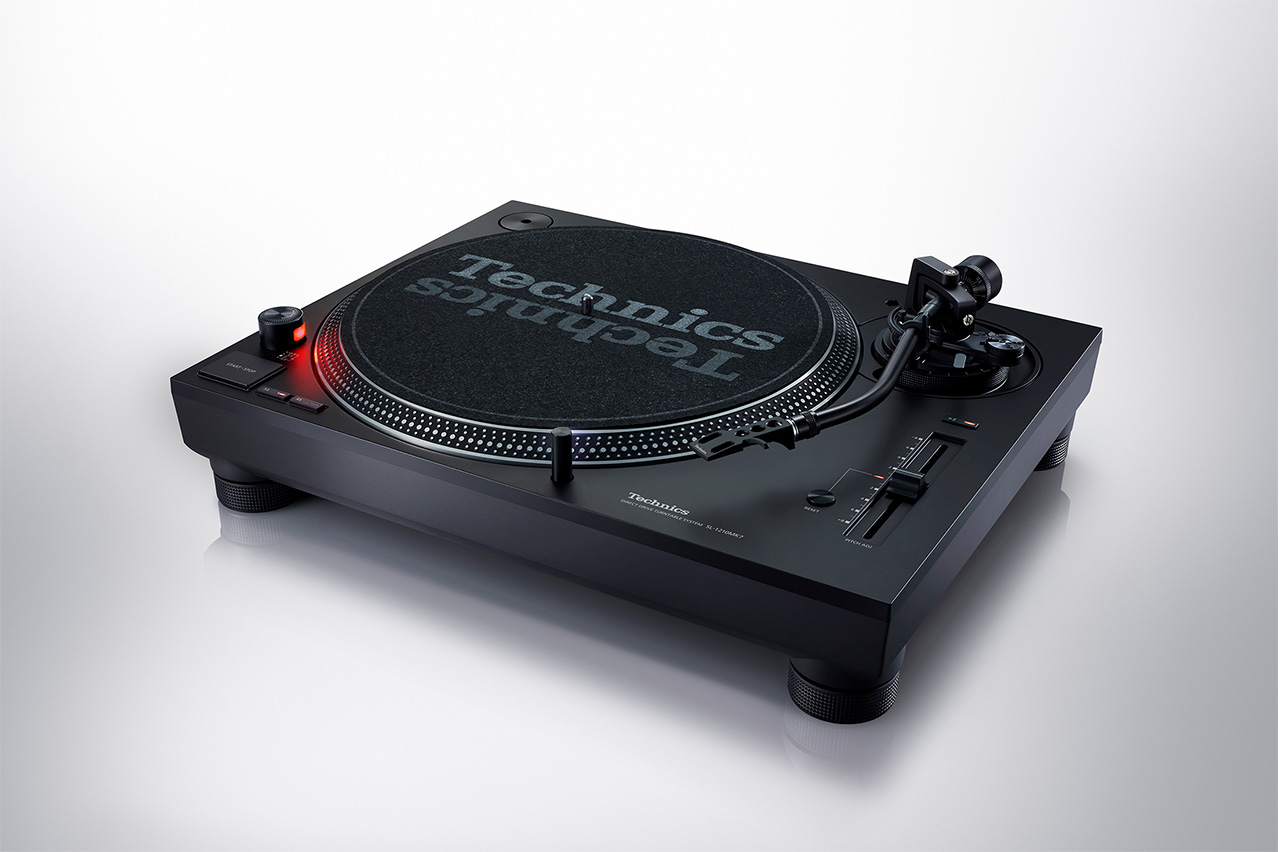 Technics SL-1210MK7EG