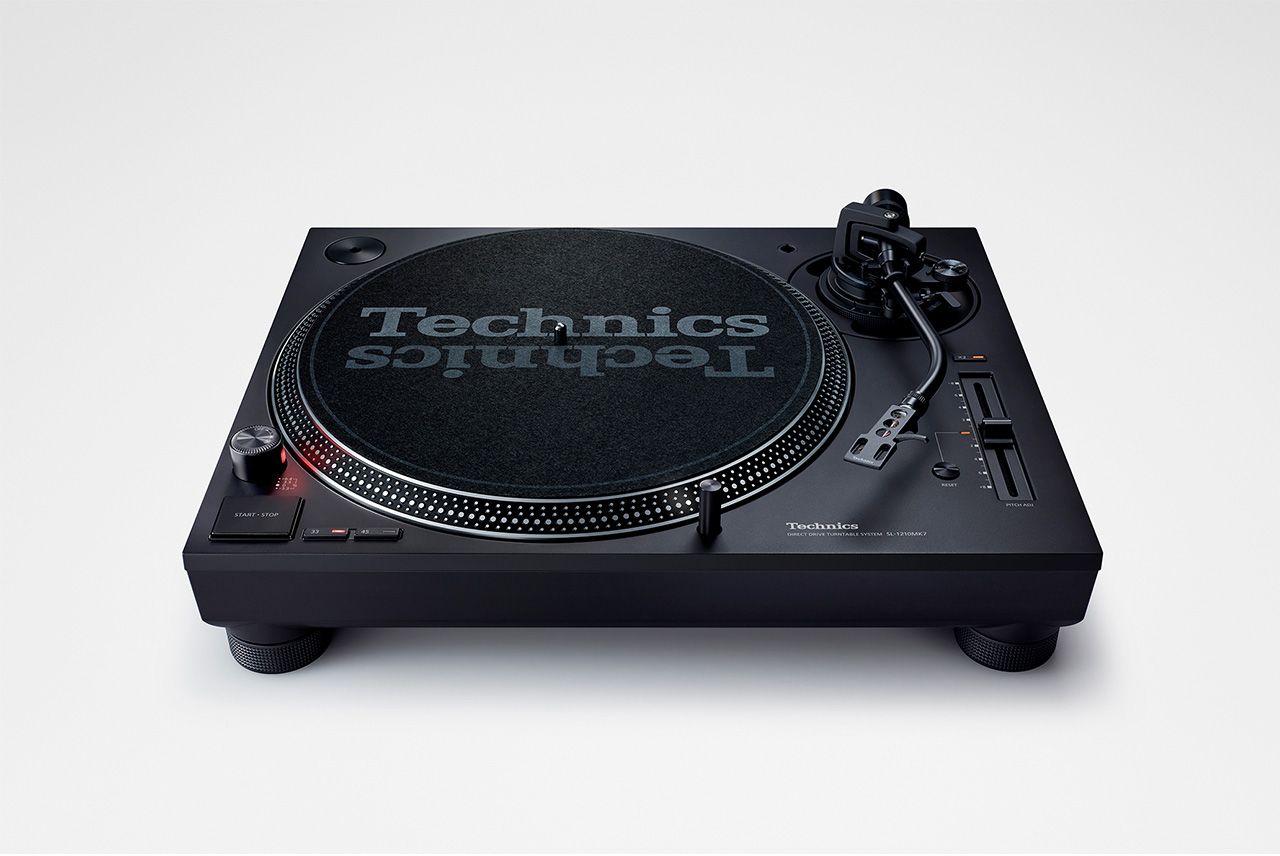 Technics SL-1210MK7EG